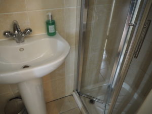 the New Steine Hotel Brighton shower