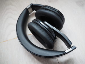 Folded Olixar X2 Pro Bluetooth Stereo Headphones