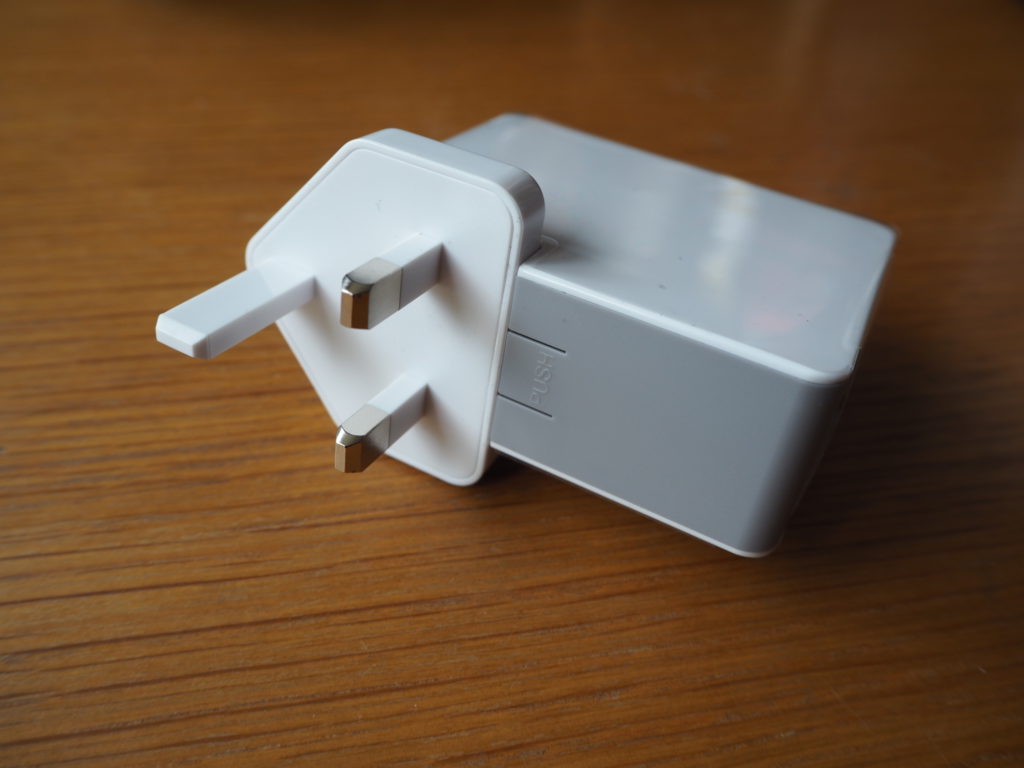 Olixar Power Up Kit UK mains plug