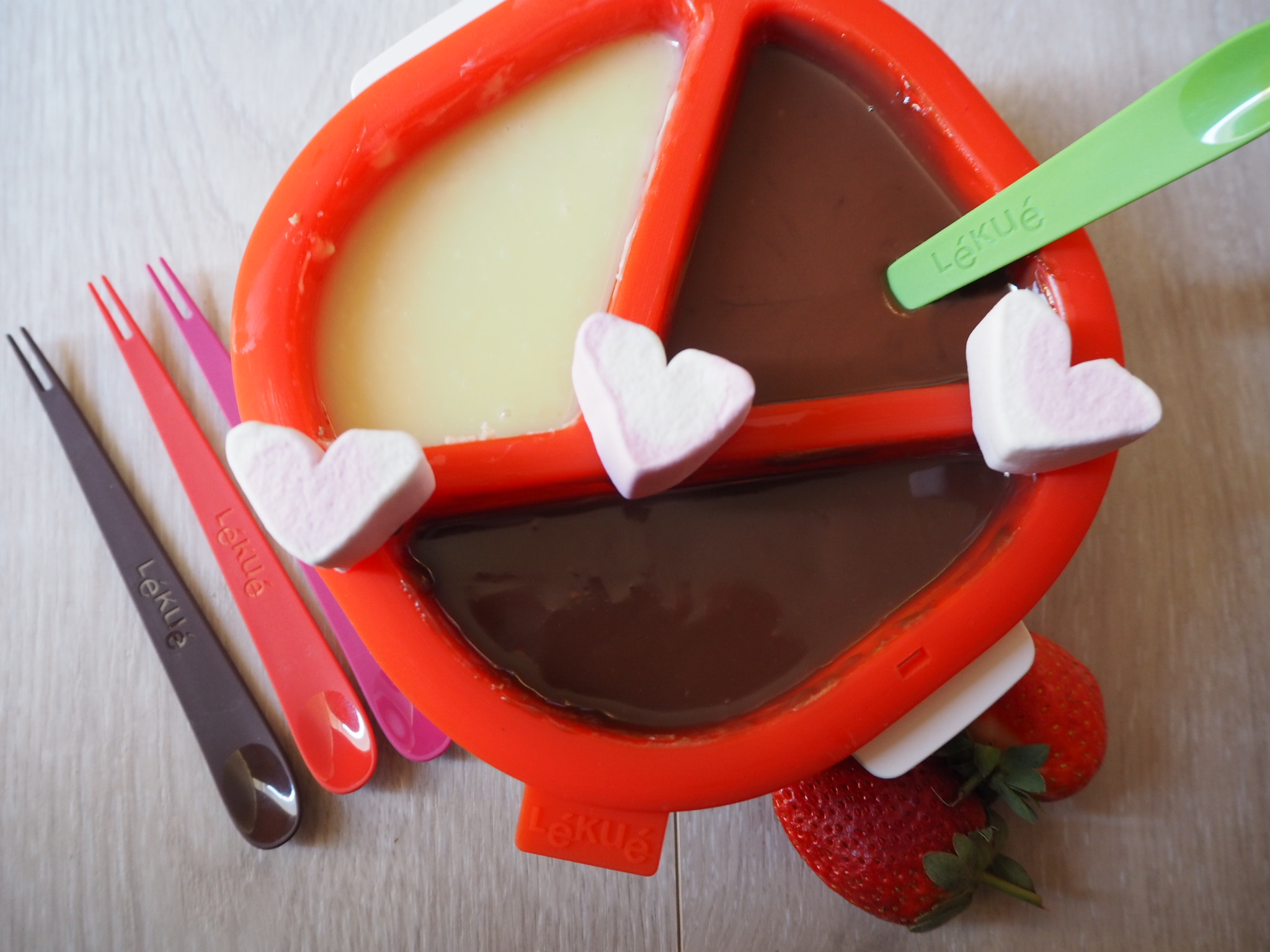 Lékué chocolate fondue