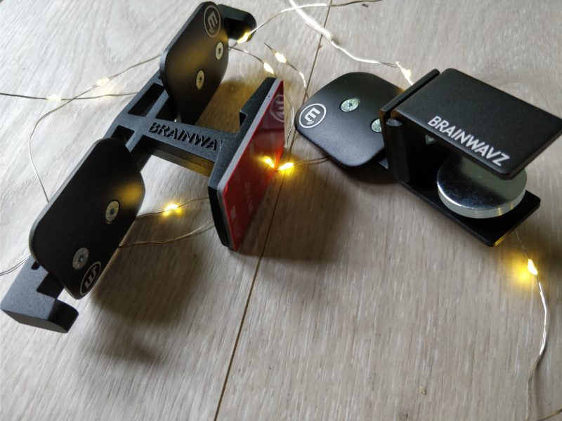 Review Brainwavz Truss Hengja Headphone Hangers Stylish