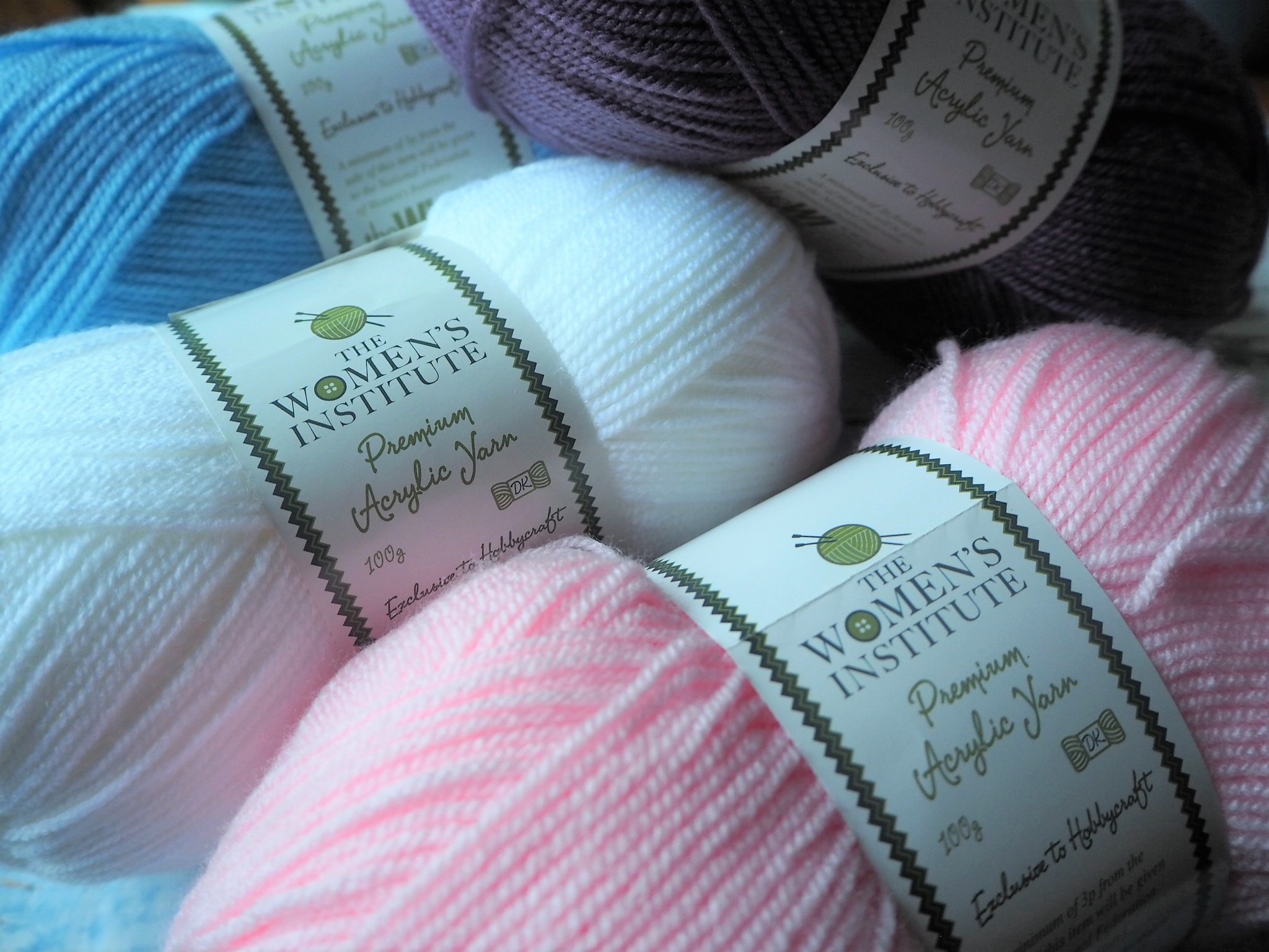 WI's Pastel Premium Acrylic 15 Yarn Pack